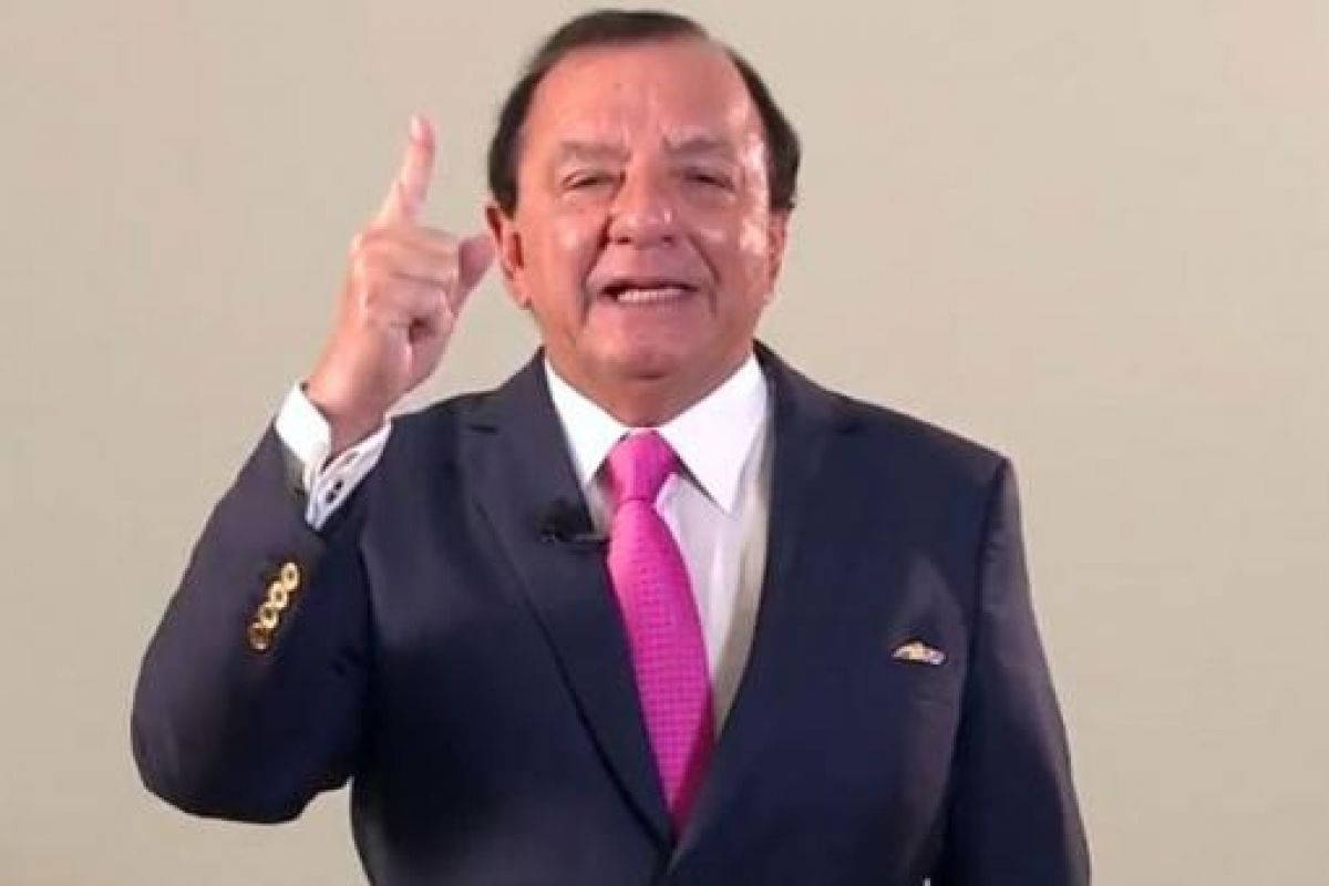 Álvaro Noboa ofrece empleos para Corporación Noboa | Metro Ecuador