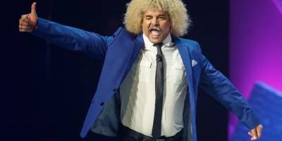 Maradona y Chiqui Tapia, en el picadito de la FIFA