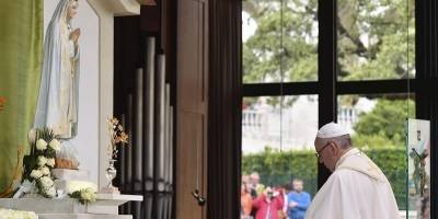 Papa canoniza a pastorcitos de Fátima