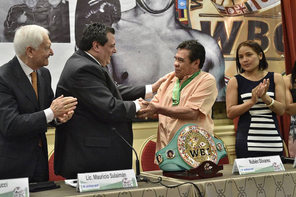 CMB rinde homenaje al Púas Olivares