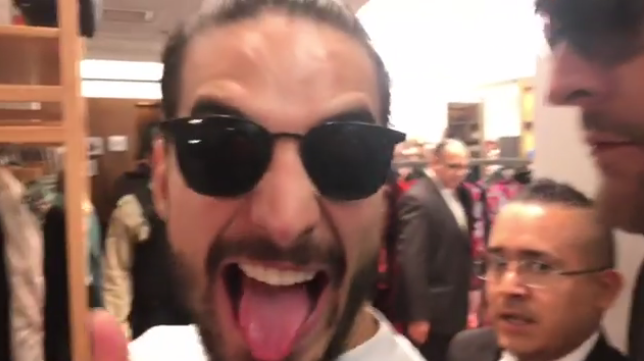 Maluma causó alboroto en centro comercial de México MALUMA