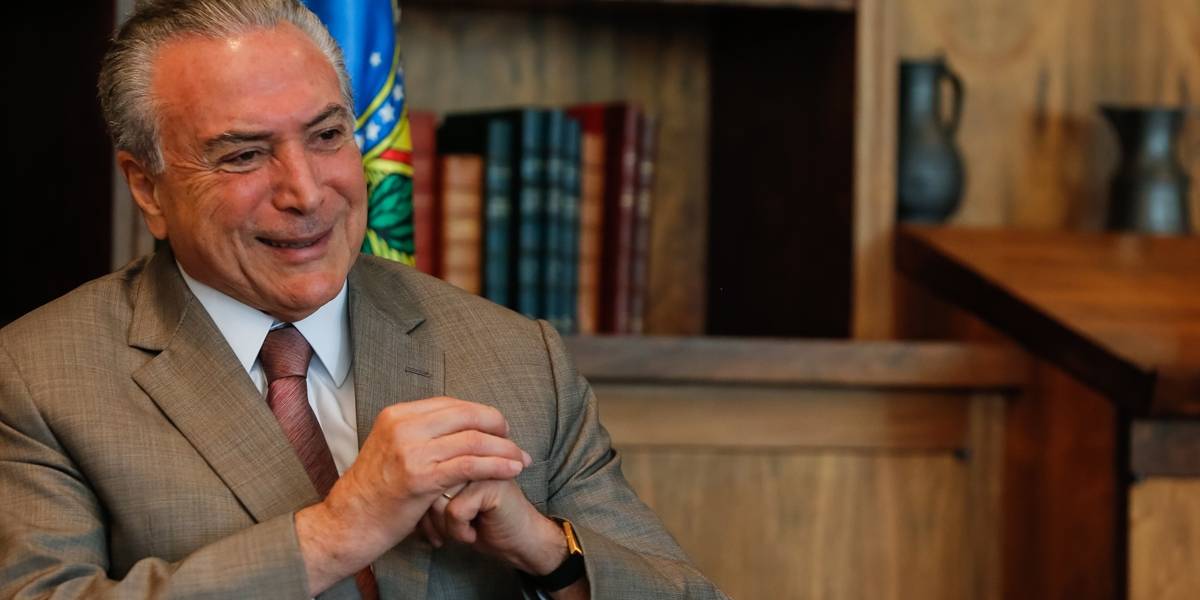 Resultado de imagem para Defesa de Temer desiste de suspender inquérito contra o presidente no STF