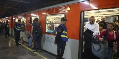 Sufre ataque epiléptico y cae a las vías del Metro Sufre ataque epiléptico y cae a las vías del Metro