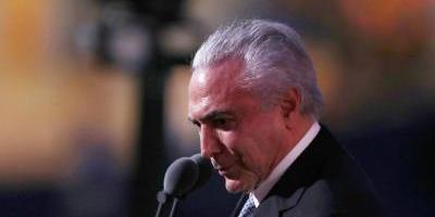 Manifestantes atacan ministerio con bombas molotov en protesta contra Temer