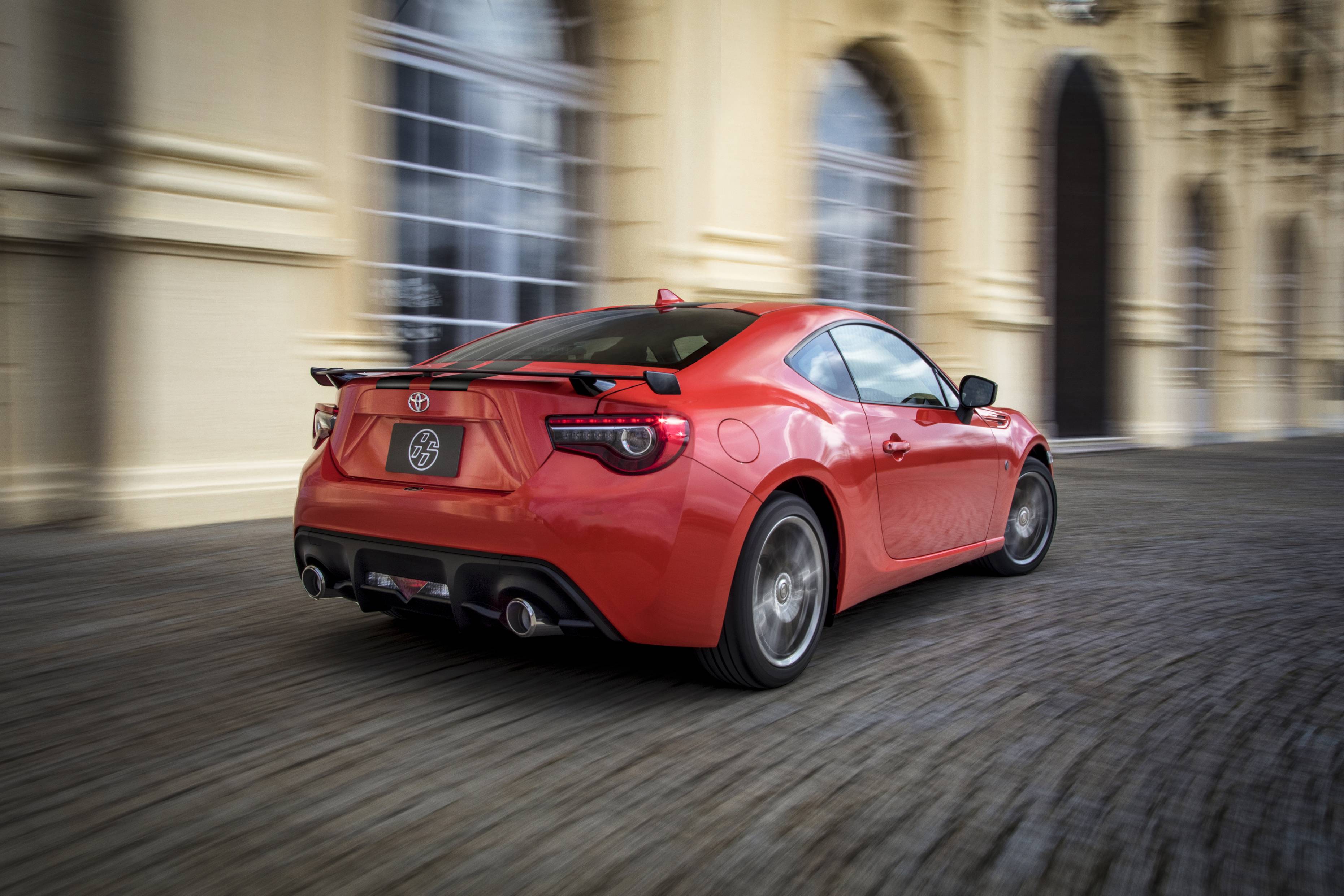 2017toyota86860specialedition16.jpg