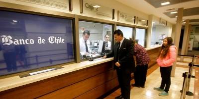 Beneficios de la banca chilena crecen un 1981 en enero-abril