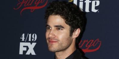 Actor de 'Glee' sorprende en Instagram con osado desnudo
