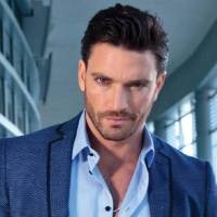 Julián Gil padece de Covid y reaparece en medio de su cuarentena con un aspecto que te sorprenderá