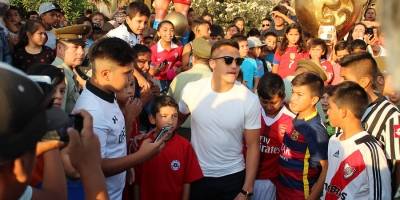 Alexis llegó a Chile acompañado de sus perros — Cambio de planes