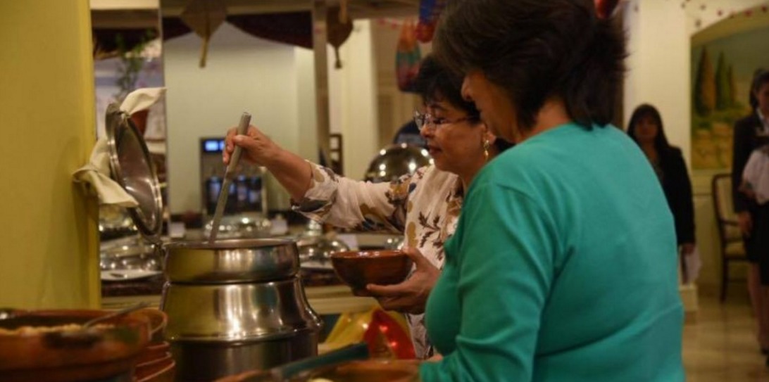 Feria gastronomica por mes patrio