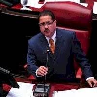 Buscan prohibir a todos los jefes de agencia participar en eventos políticos