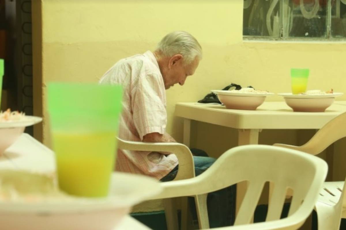 Pan Para Un Abuelo La Fundaci n Que Les Alimenta El Cuerpo Y El Alma A Los Abuelos En Medell n 