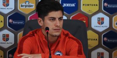 Sagal no se preocupa por la falta de finiquito en La Roja