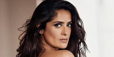 Salma Hayek ofrece masajito a la Selección de México