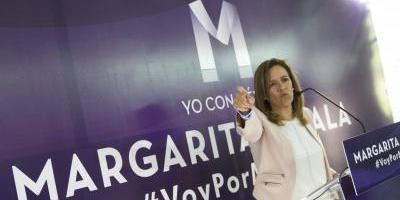 Margarita Zavala corrige pifia en espectacular
