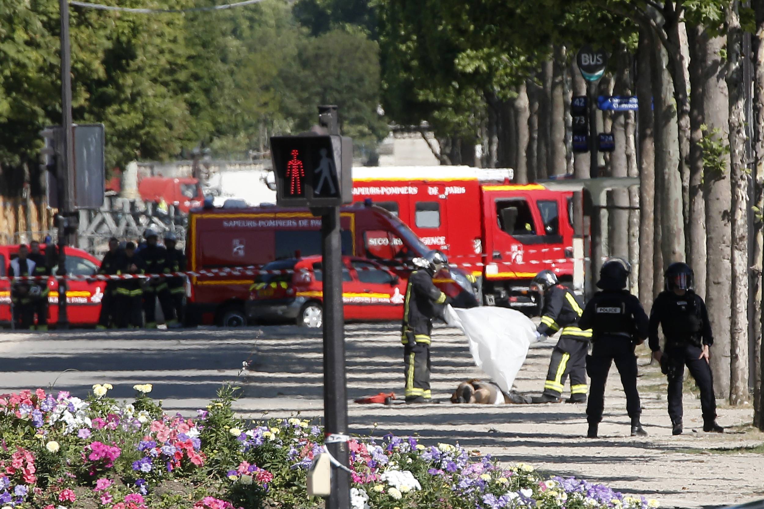 aptopix-france-policepuer.jpg
