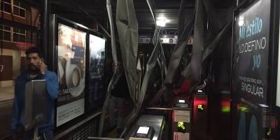 Suspenden servicio del Metrobús Xola por choque de tráiler