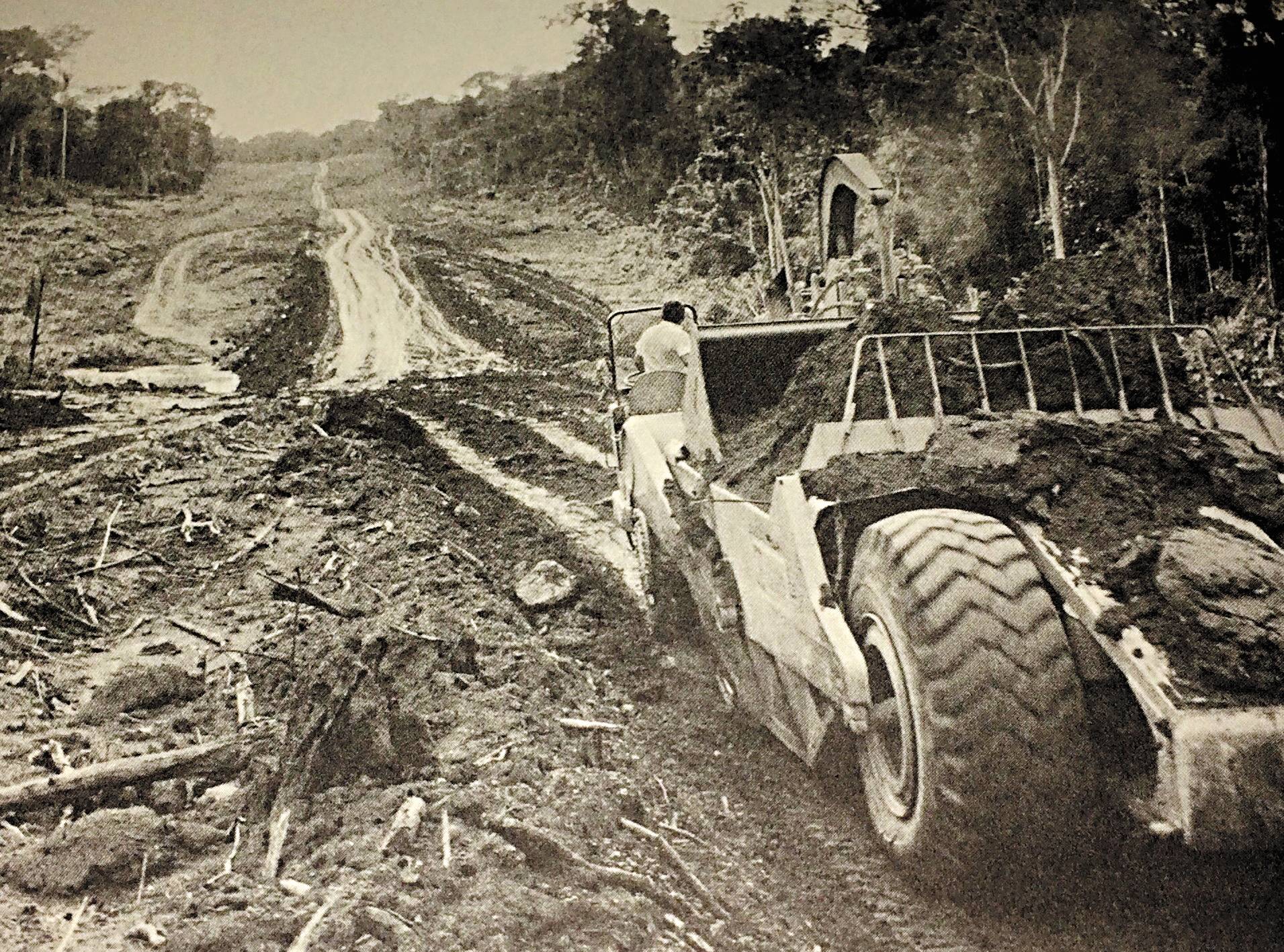 Regime militar tentou integrar o país com obras desastrosas e caras