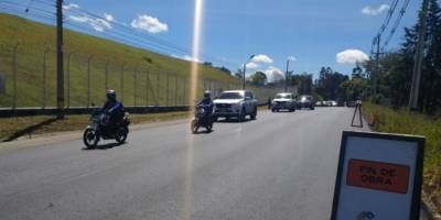 Autoridades cierran el aeropuerto de Rionegro por sospecha de un carro bomba