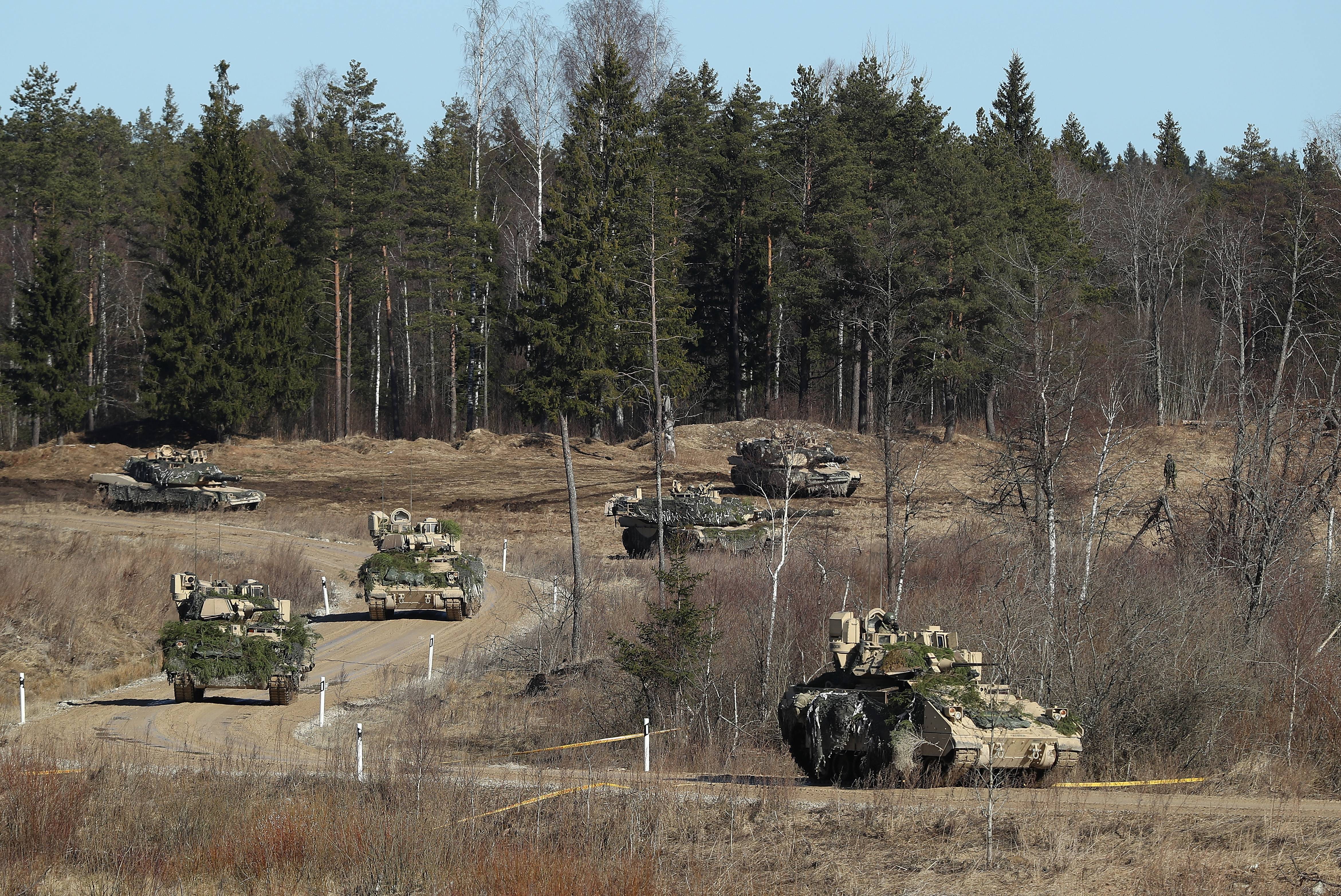 Ejercicios militares en Estonia.