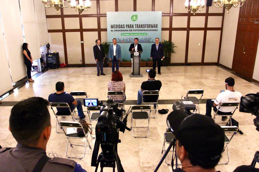 Cancelan contrato a Autotraffic para operar programa de fotomultas