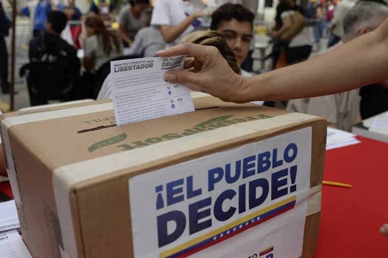 Votan contra Constituyente en Venezuela