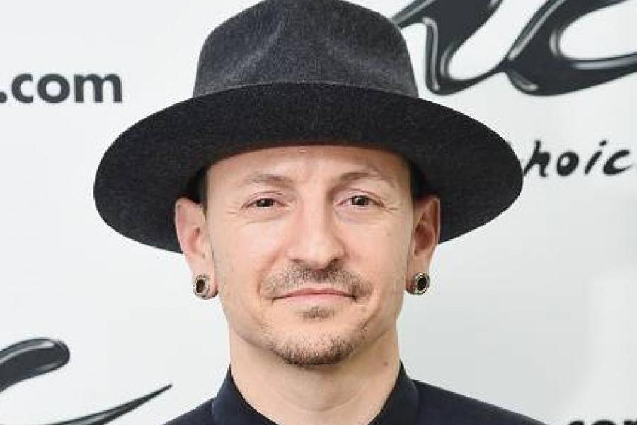 Reportan suicidio de vocalista de Linkin Park, Chester Bennington