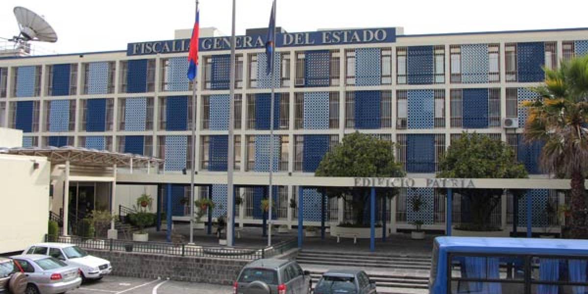 Fiscalía inicia indagación por contrato de explotación petrolera