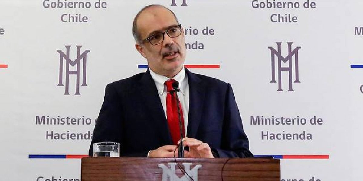 Fitch Ratings rebaja nota de Chile aunque mejora perspectiva Fitch Ratings rebaja nota de Chile aunque mejora perspectiva
