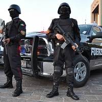 Agreden a policías de Nuevo León al detener una fiesta