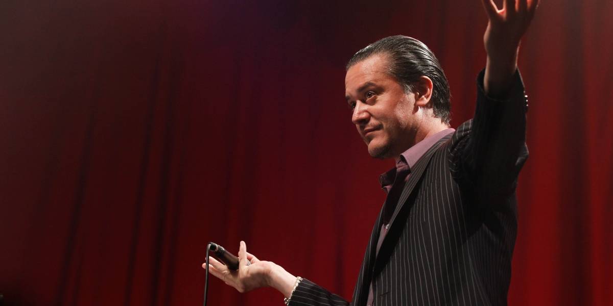 Mike Patton sufrió accidente de tránsito en Los Angeles