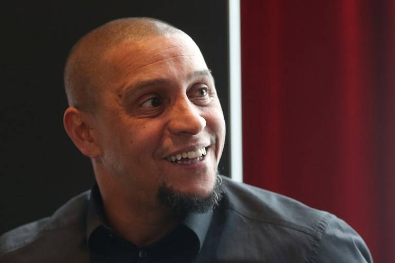 Justicia de Brasil ordena prisión contra el exfutbolista Roberto Carlos