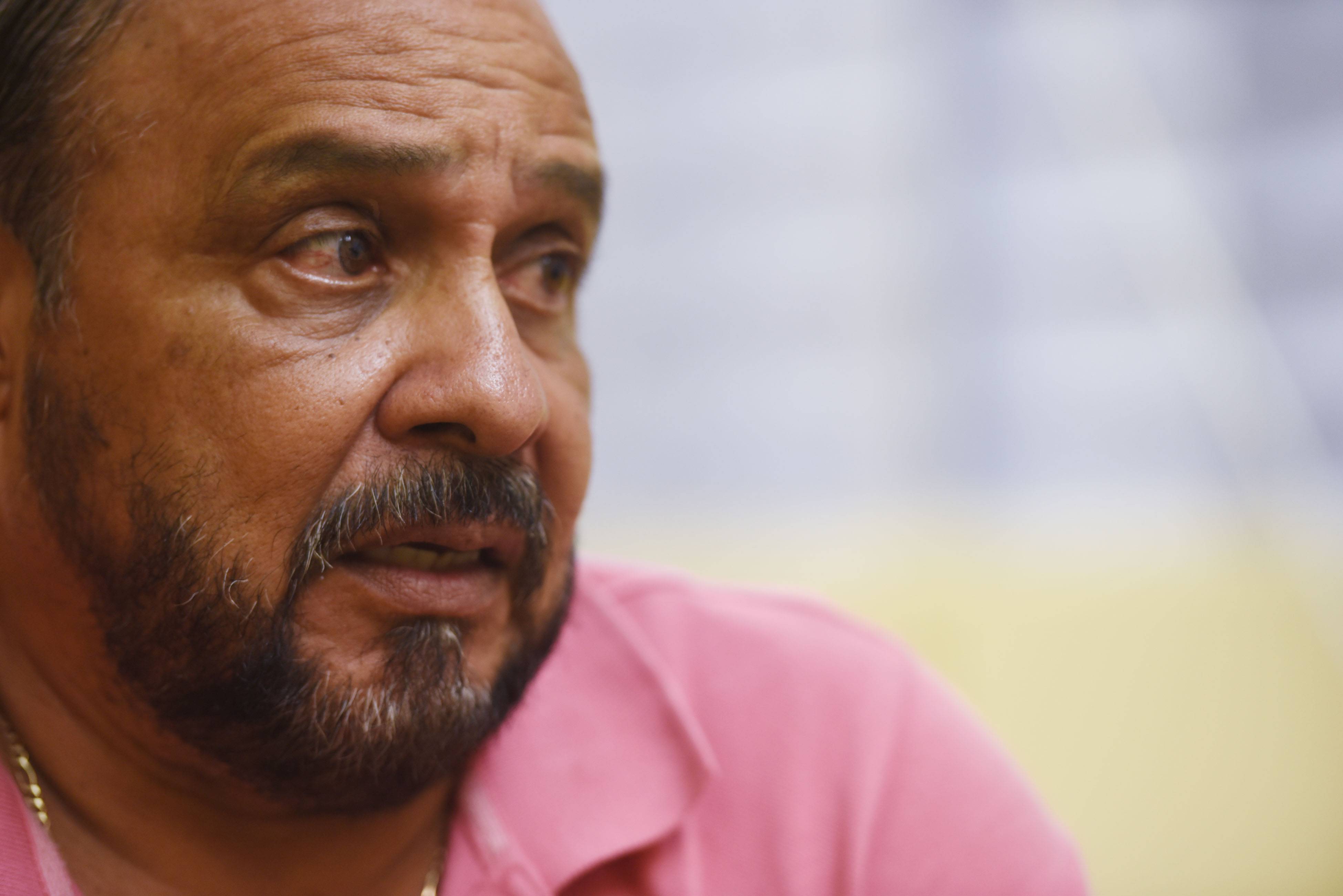 Domingo Leduc del Valle, director de la escuela Modesto Rivera Rivera en Carolina, aseguró que el plantel cumplió con el proceso administrativo adecuado para atender la sutiacuón de la menor Alma Yarida y las otras dos menores implicadas en el caso. / Fot