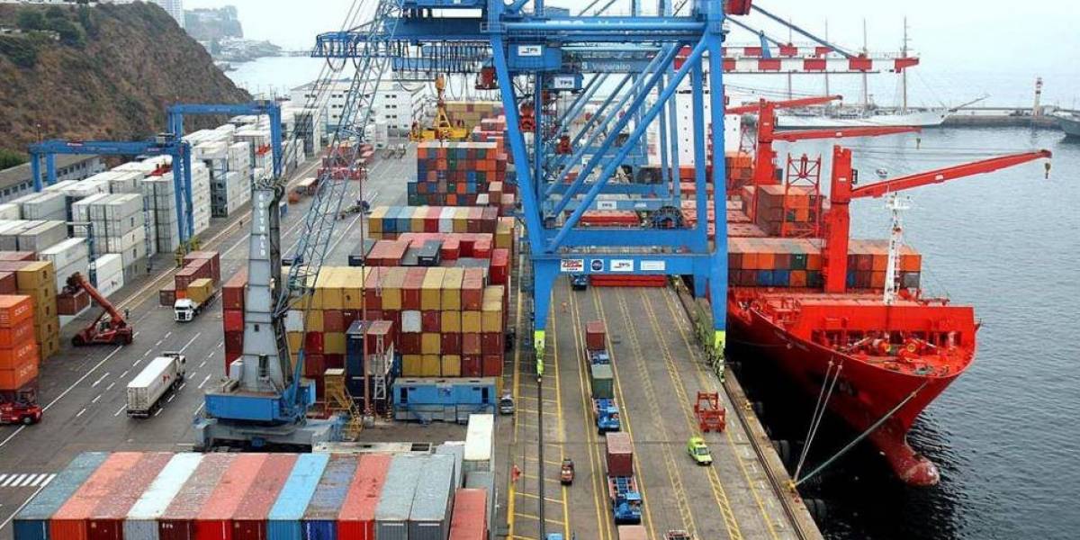 Exportaciones de México crecieron 8% en julio