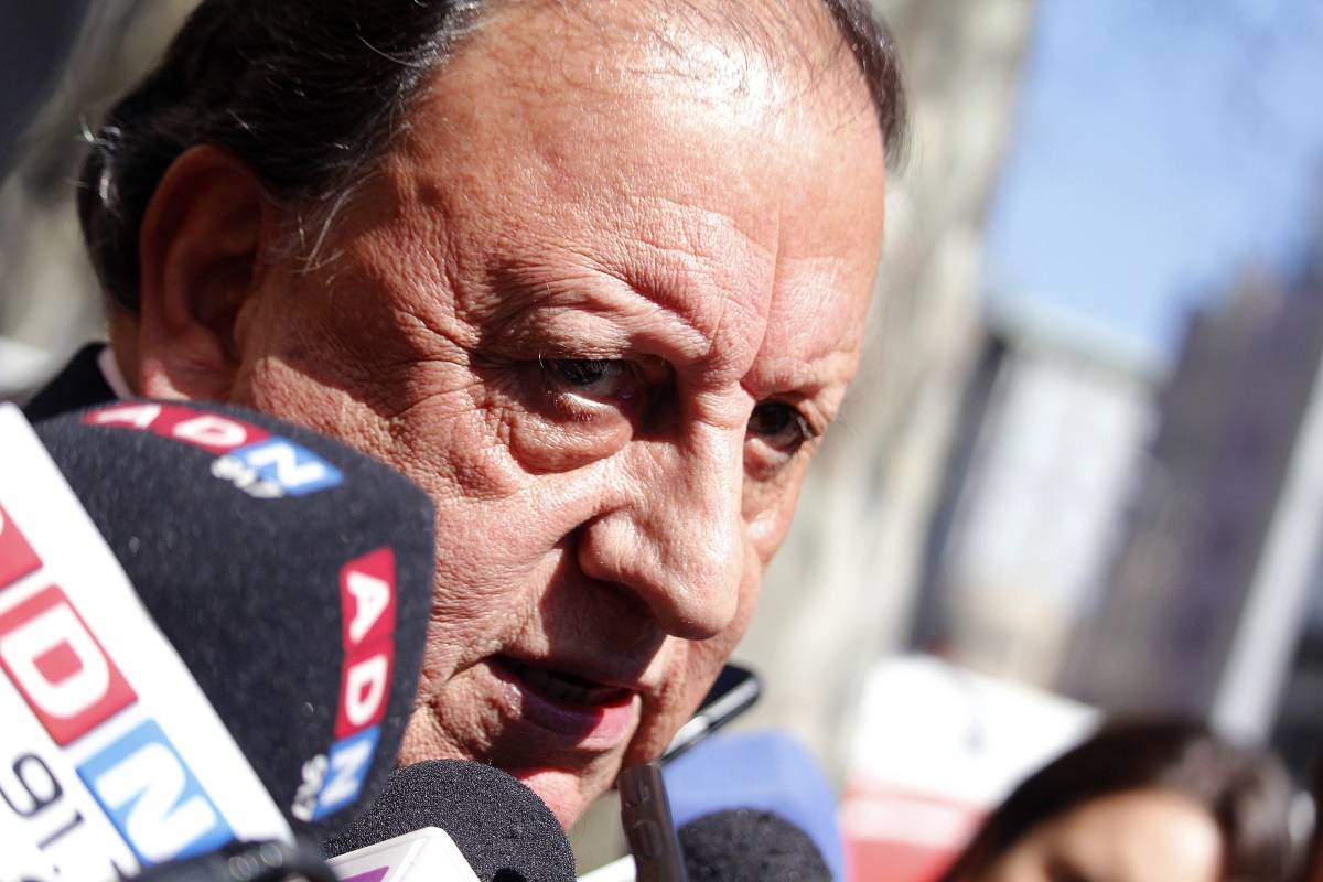 Gremio de camioneros firma acuerdo hoy con el gobierno para deponer movilización Gremio de camioneros firma acuerdo hoy con el gobierno para deponer movilización