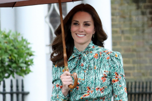 Kate Middleton ensina como ficar elegante para uma reunião de trabalho