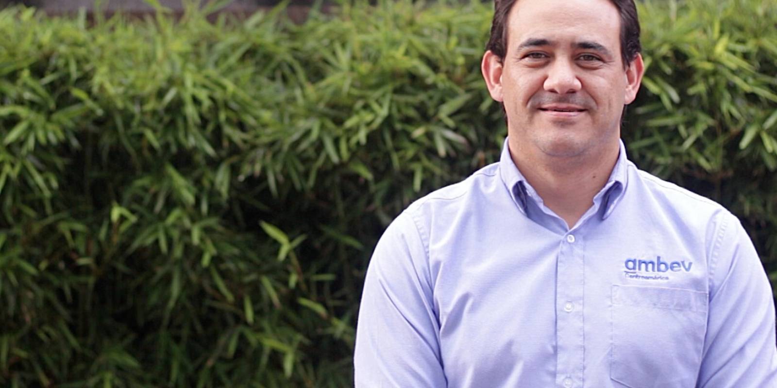 Roberto Batres, gerente de Asuntos Corporativos de Ambev Centroamérica
