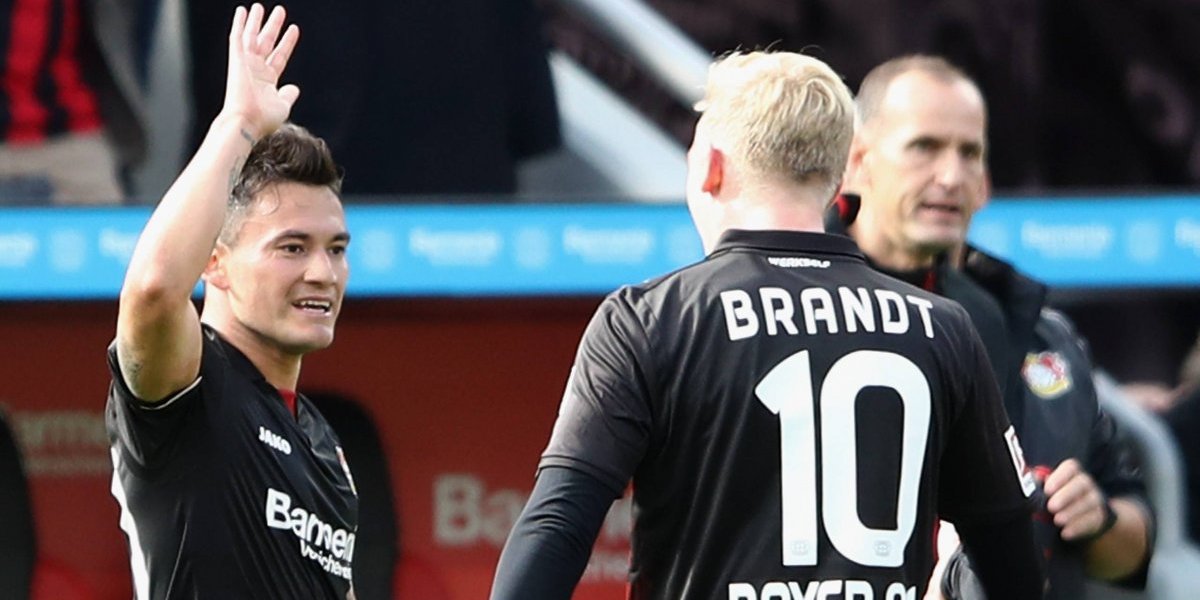 Charles Aránguiz anotó un golazo en victoria del Bayer Leverkusen Charles Aránguiz anotó un golazo en victoria del Bayer Leverkusen