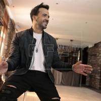 Luis Fonsi: "Sé lo que es que te miren con odio y desprecio por ser latino"