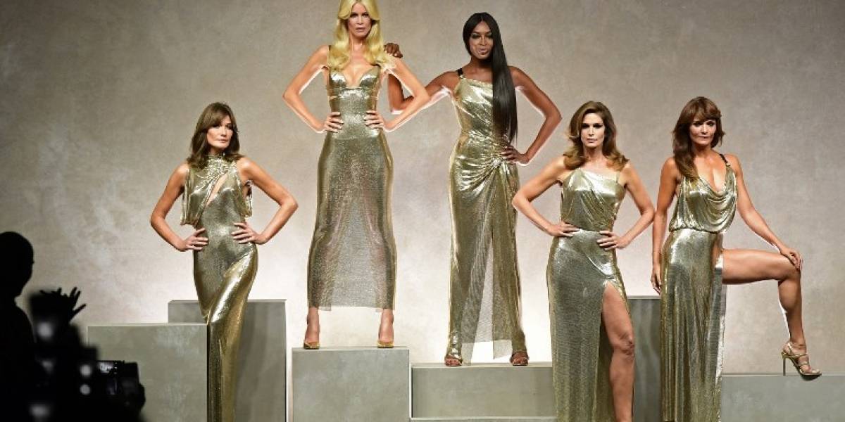 Supermodelos de los 90 se reúnen para rendirle homenaje a Versace Supermodelos de los 90 se reúnen para rendirle homenaje a Versace