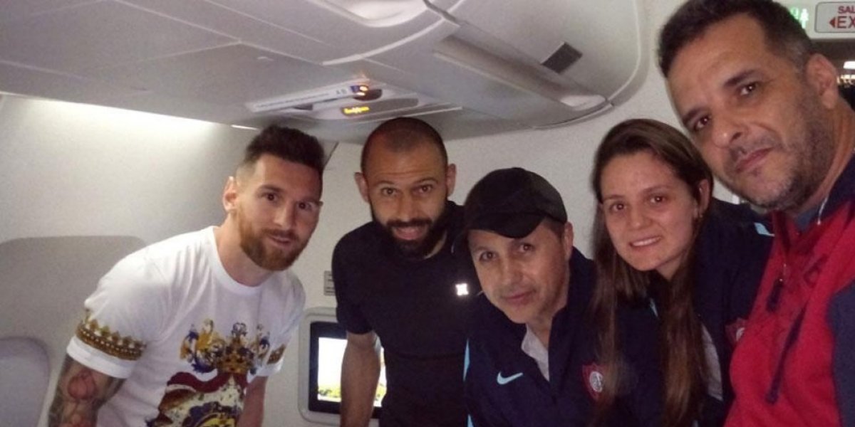 Cristiano Ronaldo presume su nuevo auto deportivo