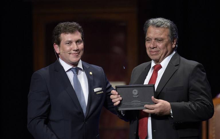Elías Figueroa deja fuera a Colombia de Rusia 2018 / Foto: AFP