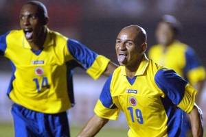 Freddy Grisales celebrando su gol en el 2-0 de Colombia sobre Perú en Lima rumbo a Alemania 2006 / Foto: AFP