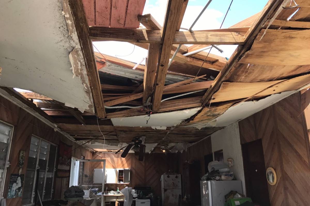 Residencia de Esperanza Santiago en Punta Santiago, Humacao