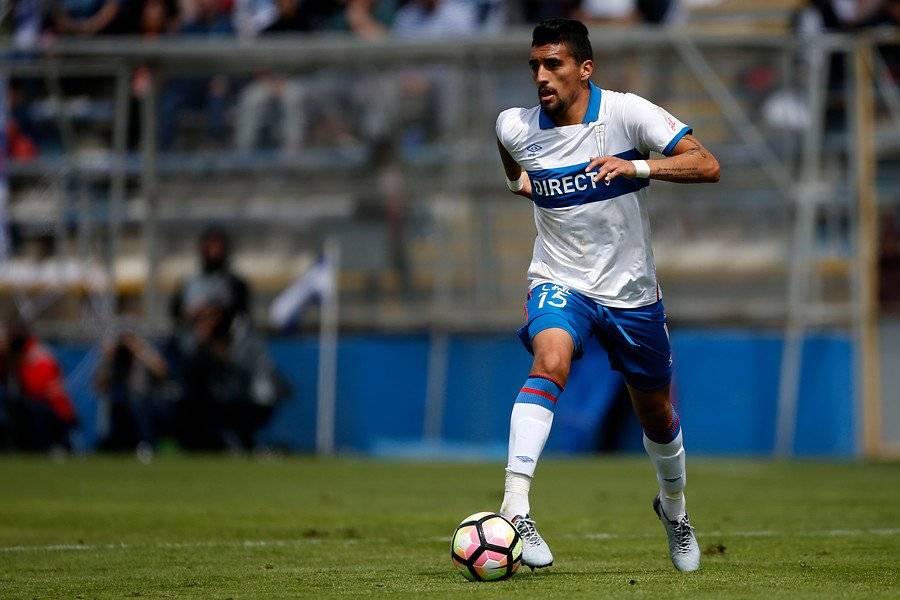 Branco Ampuero se ha ganado un lugar en el once estelar de las UC / Foto: Photosport