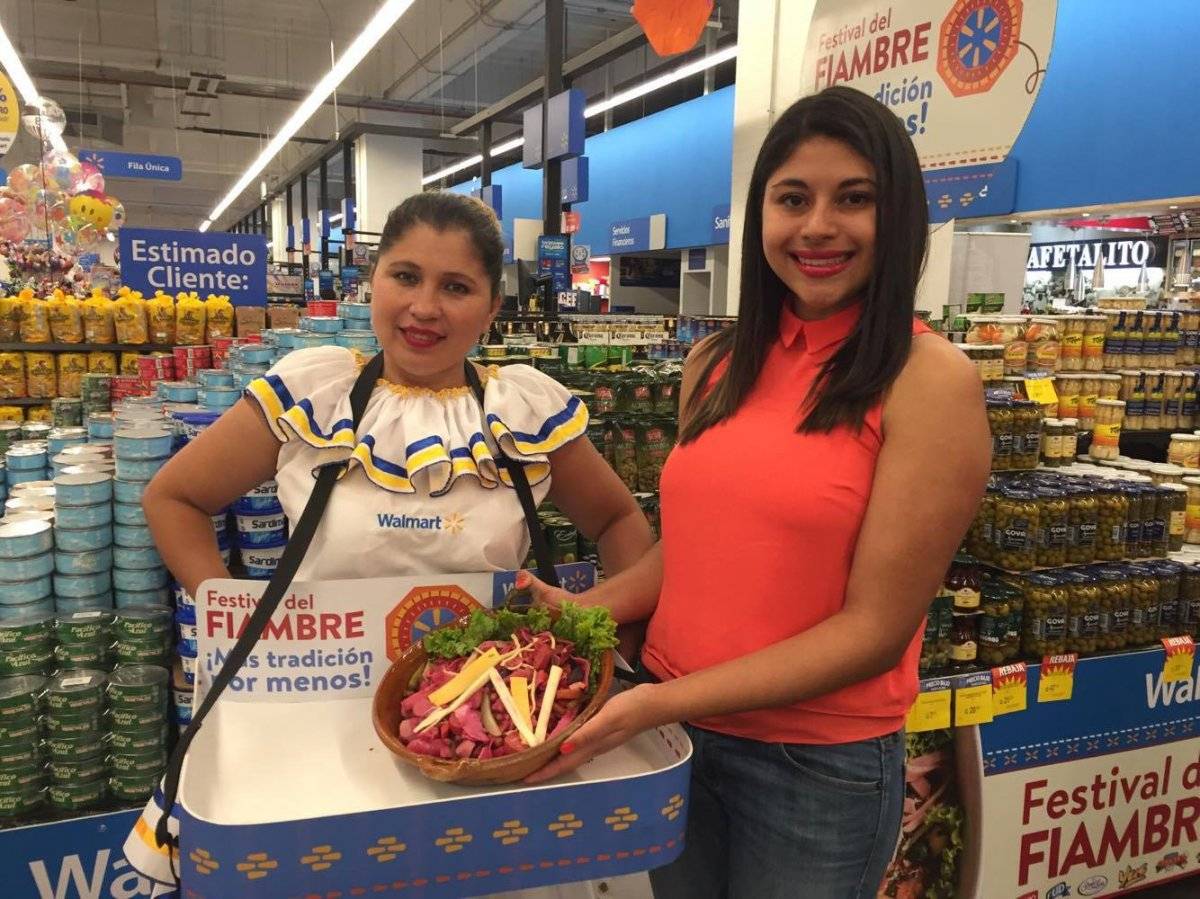 Fiambre rojo y blanco en Walmart