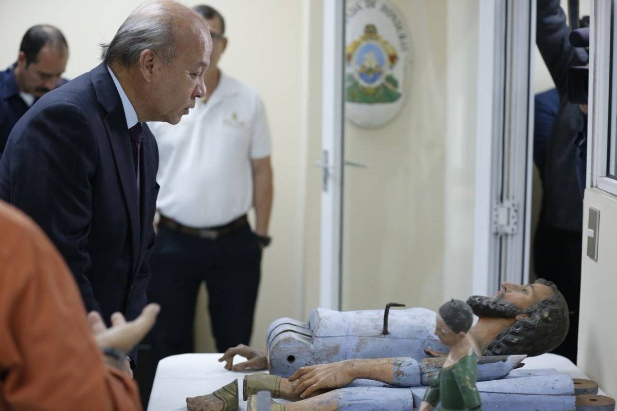 Guatemala devuelve invaluables piezas religiosas a Honduras después de 19 años