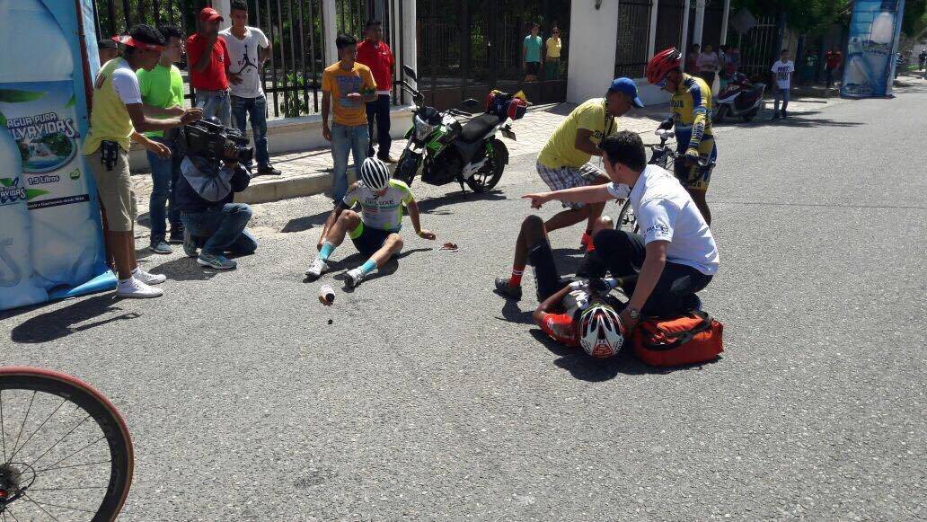 Accidente en la Vuelta Ciclística