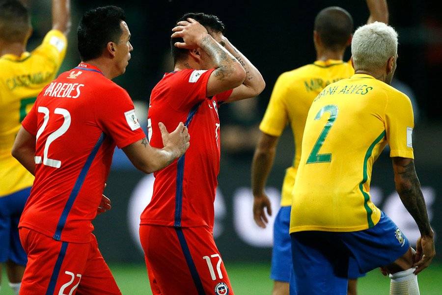 El encontrón con Medel le dio una lección al técnico / imagen: Photosport