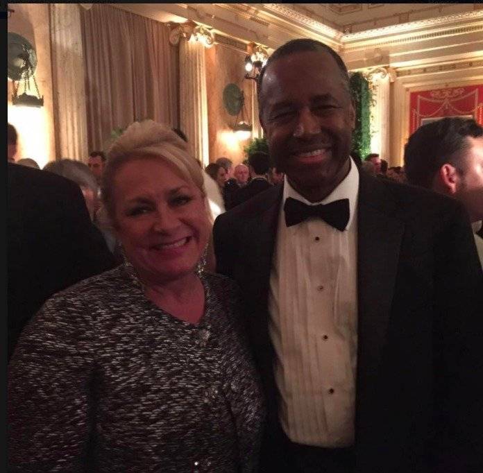 Kimberly Colonetta y Ben Carson